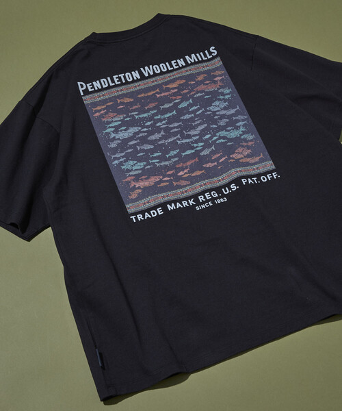 PENDLETON（ペンドルトン）の「PENDLETON/ペンドルトン 別注 ヴィンテージブランケット デザイン バックプリントTシャツ（Tシャツ/カットソー・メンズ・ブラック/オフホワイト/オリーブ・MEDIUM/LARGE）」の19枚目の写真