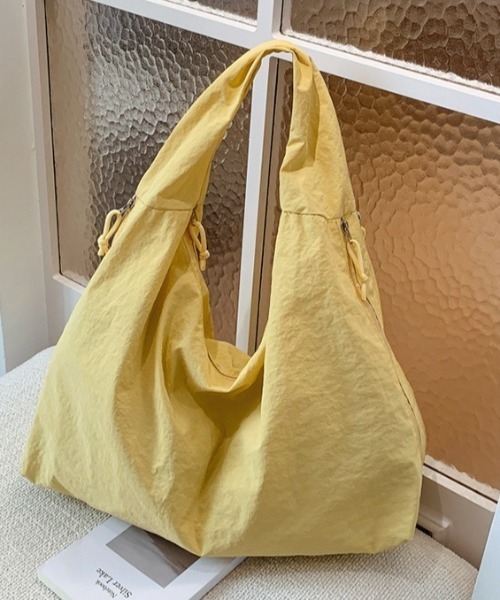 link lot(リンクロット)の「【ユニセックス】ナイロンハーフムーンハンドルバッグ(ショルダーバッグ・メンズ・イエロー/レッド/ブラック・F)」の12枚目の写真