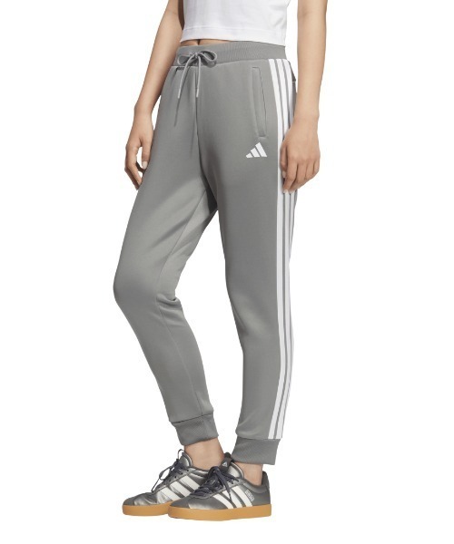 adidas(アディダス)の「アディダス adidas スタジアムレギュラー9/10丈パンツ(その他パンツ・レディース・ブラック×ホワイト/グレー/ブラック×ブラック・S/M/L)」の1枚目の写真