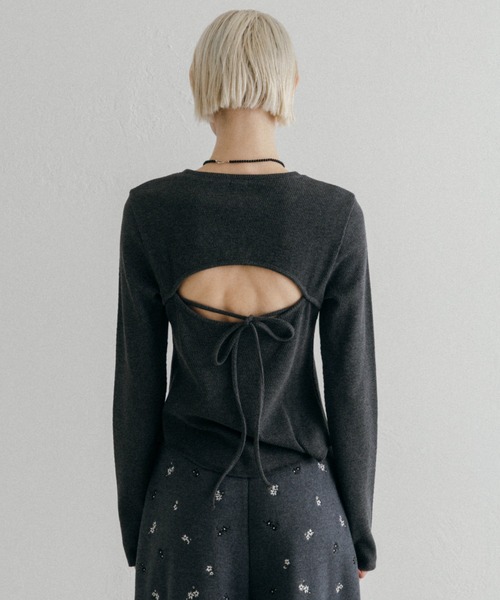 CREDONA(クレドナ)の「BACK OPEN THERMAL TOP/バックオープンサーマルトップ(Tシャツ/カットソー・レディース・アイボリー/グレー・FREE)」の6枚目の写真