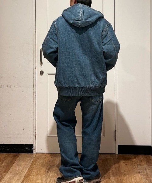 Levi's（リーバイス）の「【Levi's】501 ルーズ デニムパンツ (ライトブルー / ヴィンテージ加工 / 着回し力)（デニムパンツ・メンズ・ダークインディゴブルー・32inch/28inch/29inch/30inch/31inch/34inch/36inch）」の19枚目の写真