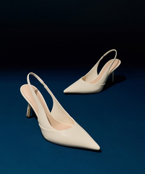 CHARLES & KEITH(チャールズ & キース)の「Taylen テイレン スリングバッグパンプス(パンプス・レディース・ベージュ/ブラック系その他7・25.5cm/25cm/24.5cm/23.5cm/23cm/22.5cm/22cm)」の13枚目の写真