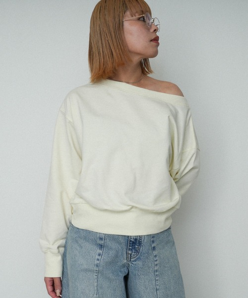 OFROOM(オフルーム)の「Off-Shoulder Sweat Top|オフショルスウェットトップス(Tシャツ/カットソー・レディース・グレー/アイボリー/チャコールグレー・FREE)」の16枚目の写真