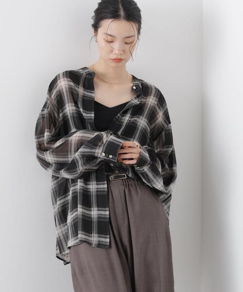 NANO universe（ナノユニバース）の「シアーチェックプリントピンタックスタンドカラーブラウス（シャツ/ブラウス・レディース・ブラック/ベージュ/ネイビー・FREE）」の2枚目の写真