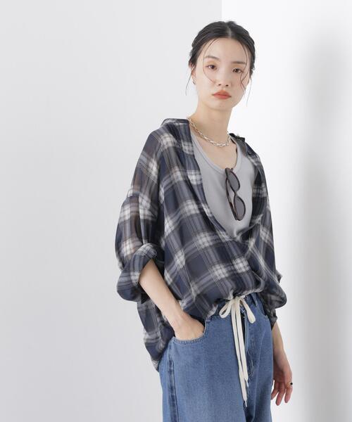 NANO universe（ナノユニバース）の「シアーチェックプリントピンタックスタンドカラーブラウス（シャツ/ブラウス・レディース・ブラック/ベージュ/ネイビー・FREE）」の5枚目の写真