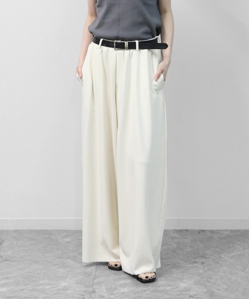 THE CELL.(ザセルドット)の「カットジョーゼット セルフカット コクーンワイド イージーパンツ SELF-CUT COCOON WIDE EASYPANTS(その他パンツ・レディース・アイボリー/グレイッシュベージュ/チャコールグレー/ブラック/ブラウン・FREE)」の2枚目の写真