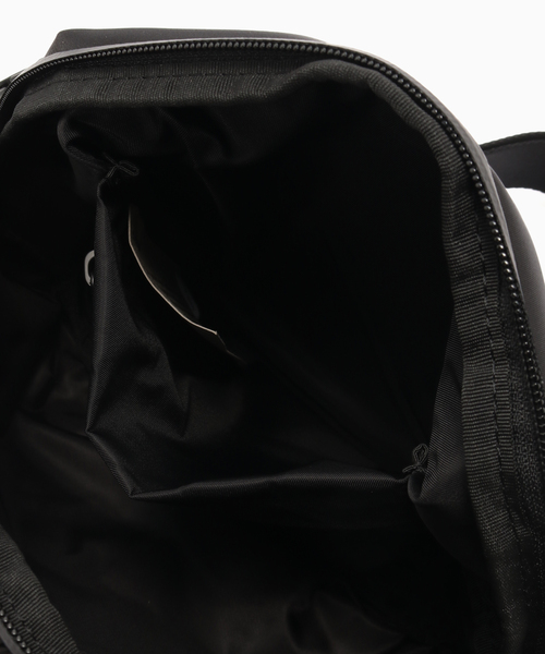 Cote&Ciel（コートエシエル）の「COTE&CIEL NEVA GATHERED（ショルダーバッグ・メンズ・ブラック・FREE）」の5枚目の写真