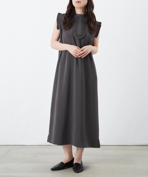 LUCA/LADY LUCK LUCA（ルカ/レディラックルカ）の「LC/LLL プリーツフリルワンピース/プリーツノースリワンピース（ワンピース・レディース・チャコールグレー/ブラック・FREE）」の2枚目の写真