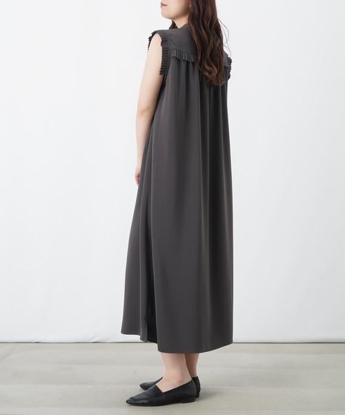 LUCA/LADY LUCK LUCA（ルカ/レディラックルカ）の「LC/LLL プリーツフリルワンピース/プリーツノースリワンピース（ワンピース・レディース・チャコールグレー/ブラック・FREE）」の17枚目の写真