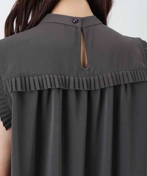 LUCA/LADY LUCK LUCA（ルカ/レディラックルカ）の「LC/LLL プリーツフリルワンピース/プリーツノースリワンピース（ワンピース・レディース・チャコールグレー/ブラック・FREE）」の11枚目の写真