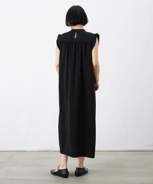 LUCA/LADY LUCK LUCA（ルカ/レディラックルカ）の「LC/LLL プリーツフリルワンピース/プリーツノースリワンピース（ワンピース・レディース・チャコールグレー/ブラック・FREE）」の14枚目の写真