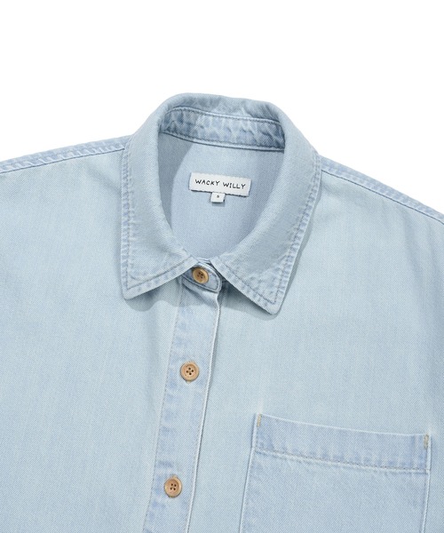 Wacky WiLLy（ワッキーウィリー）の「WOMEN'S LOW ONS DENIM SHORT SLEEVE SHIRT（シャツ/ブラウス・レディース・ライトブルー/ブルー・SMALL/MEDIUM）」の5枚目の写真