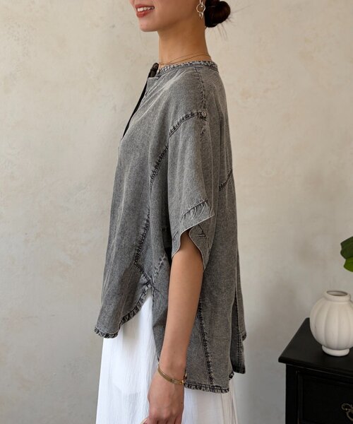 Chez toi(シェトワ)の「【体型カバー】【2WAY仕様】パウダー加工デニムドルマンブラウス(シャツ/ブラウス・レディース・グレー/サックスブルー/インディゴブルー・FREE)」の18枚目の写真