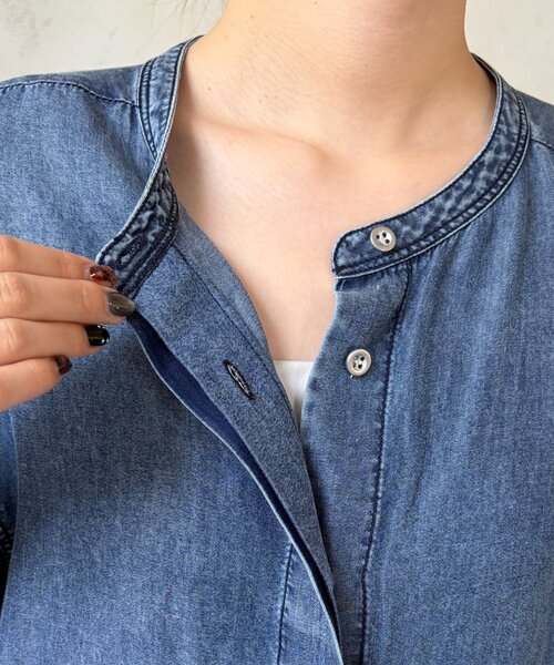 Chez toi(シェトワ)の「【体型カバー】【2WAY仕様】パウダー加工デニムドルマンブラウス(シャツ/ブラウス・レディース・グレー/サックスブルー/インディゴブルー・FREE)」の4枚目の写真