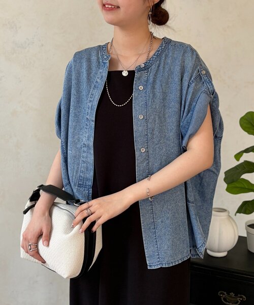 Chez toi(シェトワ)の「【体型カバー】【2WAY仕様】パウダー加工デニムドルマンブラウス(シャツ/ブラウス・レディース・グレー/サックスブルー/インディゴブルー・FREE)」の8枚目の写真