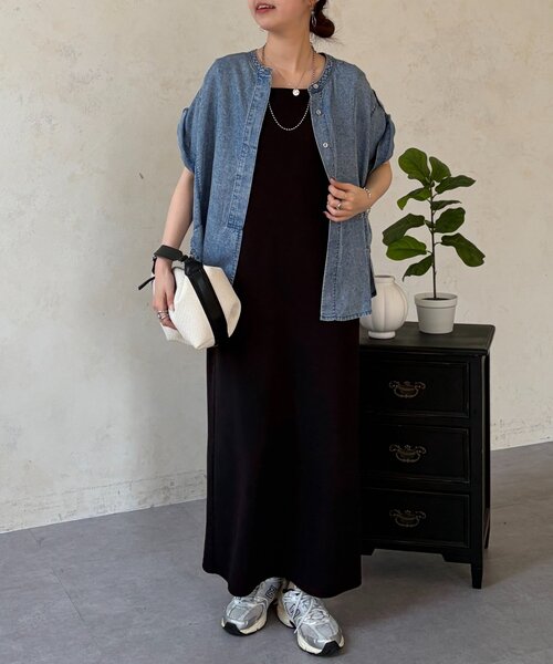 Chez toi(シェトワ)の「【体型カバー】【2WAY仕様】パウダー加工デニムドルマンブラウス(シャツ/ブラウス・レディース・グレー/サックスブルー/インディゴブルー・FREE)」の12枚目の写真