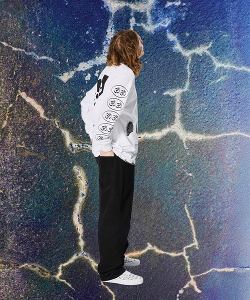VANS（バンズ）の「ED DAVIS Tシャツ / ED DAVIS LS TEE BLANC DE BLANC VN000VT2JVY1（Tシャツ/カットソー・メンズ・ホワイト・XX-LARGE/X-LARGE/LARGE/MEDIUM/SMALL）」の11枚目の写真