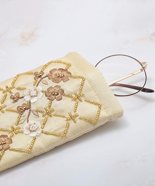 TKK : フラワー格子刺繍メガネケース（メガネ）｜artipur COTTAGE