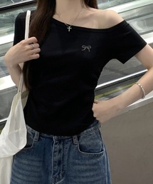 ワンショルダー 刺繍 ギャザー デザイン 半袖Tシャツ