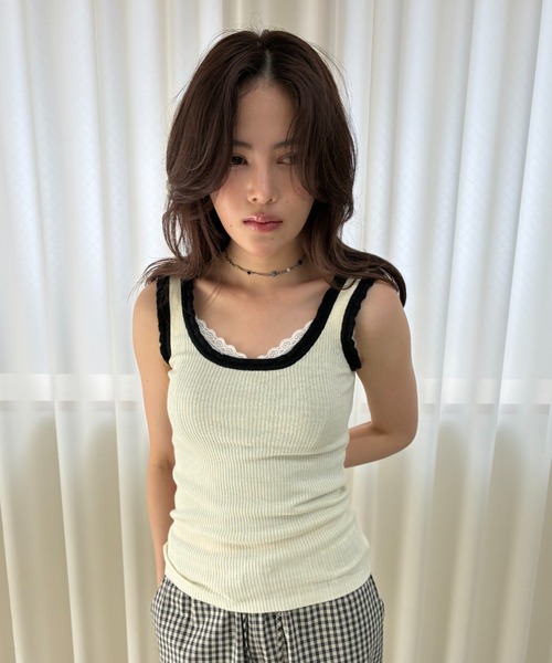 FUULLY STUDIO(フーリィーステューディオ)の「レーストリムカップ付きキャミソール(キャミソール・レディース・グレー/ホワイト/ブラック・FREE)」の11枚目の写真