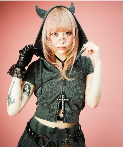 GALFY（ガルフィー）の「CANDYGALFY/キャンディーガルフィー/病みギャルデビルパーカー/162067（パーカー・レディース・スミクロ/レオパード/オフホワイト・FREE）」の19枚目の写真
