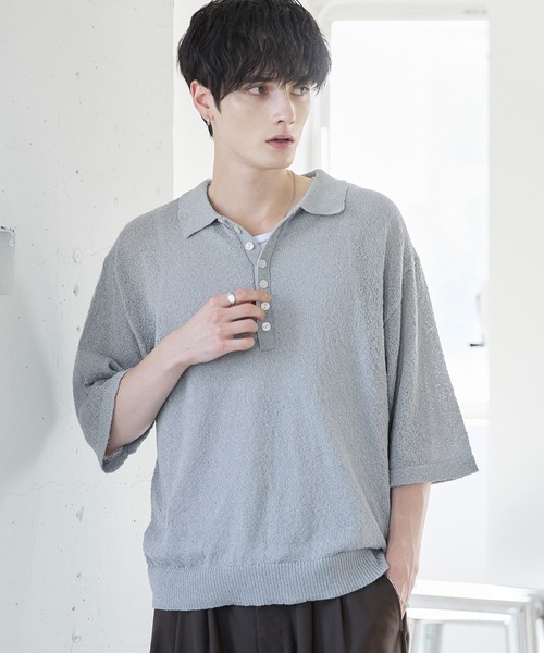 ASTRONOMY(アストロノミー)の「POLO HENLEY BOUCLE SUMMER KNIT(ニット/セーター・メンズ・ネイビー/グレー/ホワイト/ブラック・S/M/L/XL)」の3枚目の写真