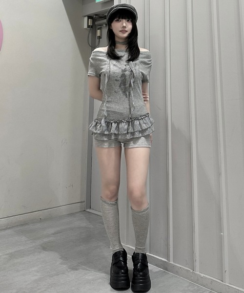 Never mind the XU / Chikashitsu+（ネバーマインド ザ エックスユー / チカシツプラス）の「【nmtc+】Drape Neck Frill Tee Scarf Set / 【エヌエムティーシープラス】ドレープネックフリルスカーフセットTシャツ（Tシャツ/カットソー・レディース・ホワイト/グレー/チャコール・ONE SIZE）」の21枚目の写真