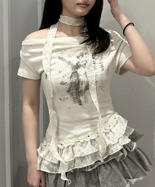 Never mind the XU / Chikashitsu+（ネバーマインド ザ エックスユー / チカシツプラス）の「【nmtc+】Drape Neck Frill Tee Scarf Set / 【エヌエムティーシープラス】ドレープネックフリルスカーフセットTシャツ（Tシャツ/カットソー・レディース・ホワイト/グレー/チャコール・ONE SIZE）」の12枚目の写真
