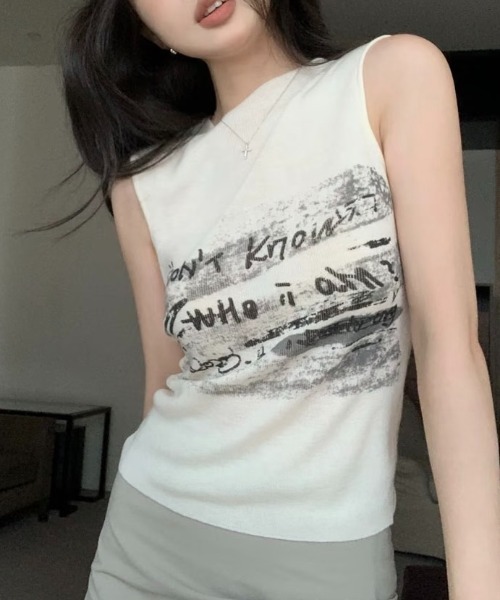 AVYL(アヴィル)の「ニュアンスグラフィック ノースリーブサマーニットトップス(タンクトップ・レディース・ホワイト/ブラック・M)」の13枚目の写真