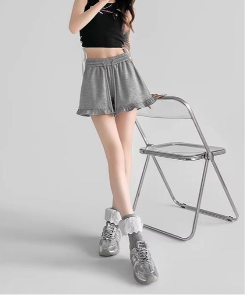&soiree(アンドソワレ)の「裾フリル付きスウェットショートパンツ(スウェットパンツ・レディース・グレー/ネイビー/ブラック・SMALL/MEDIUM/LARGE/X-LARGE)」の5枚目の写真