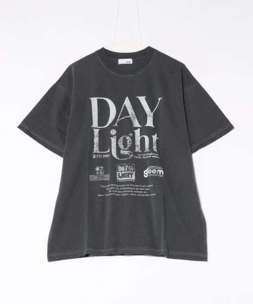 ANAP（アナップ）の「*ピグメント加工ロゴプリントオーバーサイズＴシャツ（Tシャツ/カットソー・レディース・ダークグレー/オフホワイト/ベージュ系その他・F）」の2枚目の写真