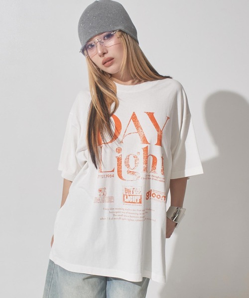 ANAP（アナップ）の「ピグメント加工ロゴプリントオーバーサイズTシャツ（Tシャツ/カットソー・レディース・ダークグレー/オフホワイト/ベージュ系その他・F）」の4枚目の写真