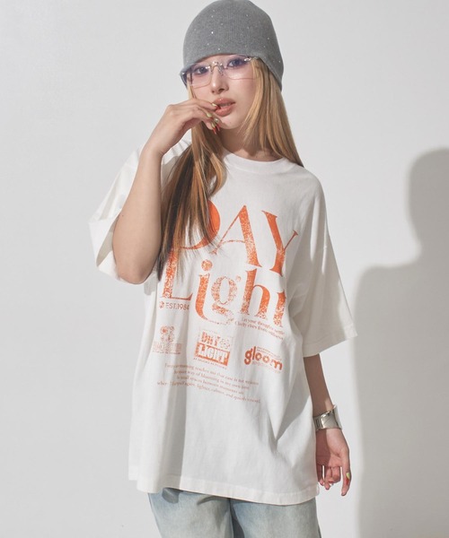 ANAP（アナップ）の「ピグメント加工ロゴプリントオーバーサイズTシャツ（Tシャツ/カットソー・レディース・ダークグレー/オフホワイト/ベージュ系その他・F）」の5枚目の写真