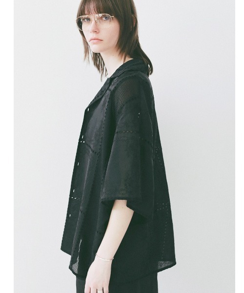 CLANE（クラネ）の「CLANE/クラネ/EMBROIDERY LACE BOX SHIRTS（シャツ/ブラウス・レディース・ブラック/ホワイト・1）」の18枚目の写真