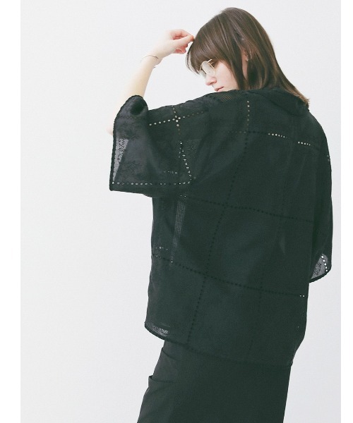 CLANE（クラネ）の「CLANE/クラネ/EMBROIDERY LACE BOX SHIRTS（シャツ/ブラウス・レディース・ブラック/ホワイト・1）」の16枚目の写真