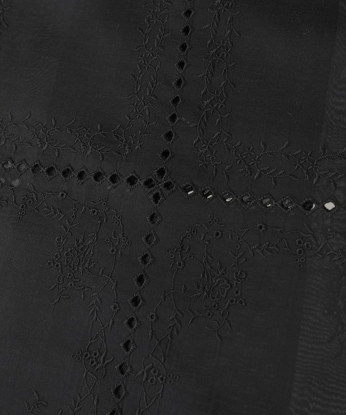 CLANE（クラネ）の「CLANE/クラネ/EMBROIDERY LACE BOX SHIRTS（シャツ/ブラウス・レディース・ブラック/ホワイト・1）」の9枚目の写真