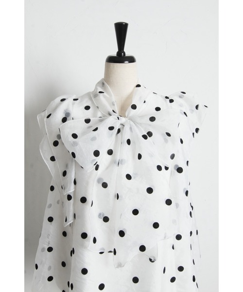 tocco closet(トッコ クローゼット)の「【ZOZO限定】ボウタイドットシアーノースリーブブラウス(シャツ/ブラウス・レディース・ブラック/オフホワイト・M)」の16枚目の写真