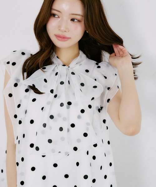 tocco closet(トッコ クローゼット)の「【ZOZO限定】ボウタイドットシアーノースリーブブラウス(シャツ/ブラウス・レディース・ブラック/オフホワイト・M)」の8枚目の写真