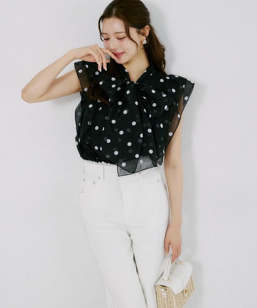 tocco closet(トッコ クローゼット)の「【ZOZO限定】ボウタイドットシアーノースリーブブラウス(シャツ/ブラウス・レディース・ブラック/オフホワイト・M)」の5枚目の写真