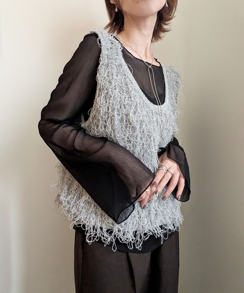 styiro（スタイロ）の「ループフリンジ ニットベスト レイヤードトップス 秋服 冬 大人カジュアル（ベスト・レディース・アイボリー/ブラック・M）」の21枚目の写真