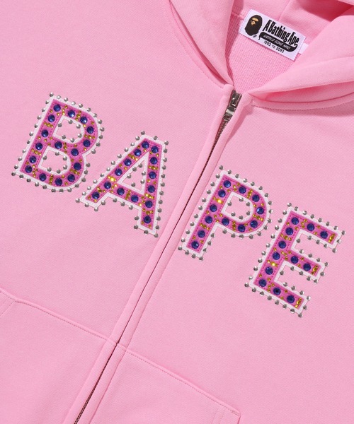 A BATHING APE（アベイシングエイプ）の「BAPE LOGO CRYSTAL STONES OVERSIZED ZIP HOODIE（パーカー・レディース・ブラック/ピンク・SMALL/MEDIUM）」の6枚目の写真