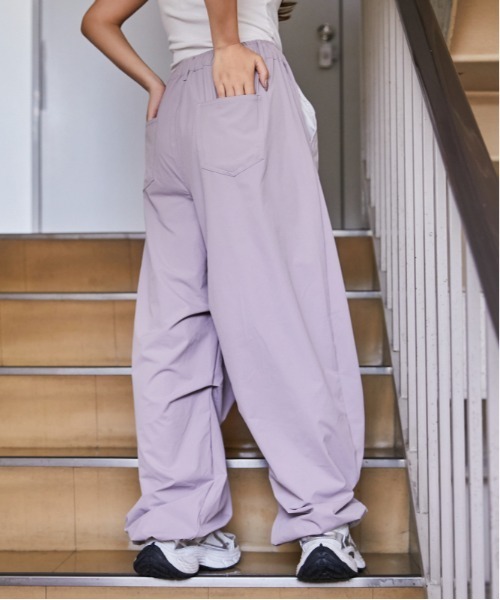 GORGE(ゴージ)の「《バレルタック》ワイドパンツ/モード×リラックス/春夏/全3色(その他パンツ・レディース・チャコール/パープル/ブラック・F)」の5枚目の写真