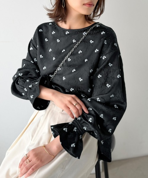 Classical Evon（クラシカルエヴォン）の「【Classical Evon】品よく、大人の装いに華やぎを。ジャガード小花柄キャンディスリーブブラウス（長袖）（シャツ/ブラウス・レディース・ブラック/アイボリー・MEDIUM/LARGE/X-LARGE/SMALL）」の19枚目の写真