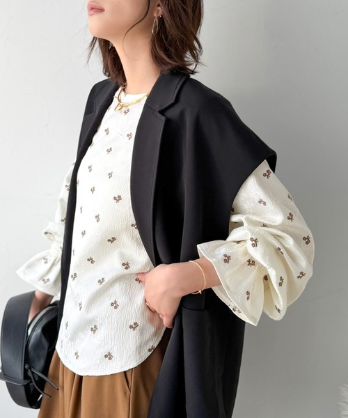 Classical Evon（クラシカルエヴォン）の「【Classical Evon】品よく、大人の装いに華やぎを。ジャガード小花柄キャンディスリーブブラウス（長袖）（シャツ/ブラウス・レディース・ブラック/アイボリー・MEDIUM/LARGE/X-LARGE/SMALL）」の13枚目の写真