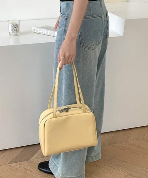 Alum'(アルム)の「ロングハンドルスクエアボストンバッグ(ボストンバッグ・レディース・イエロー/ホワイト/ブラック/サックスブルー・FREE)」の15枚目の写真