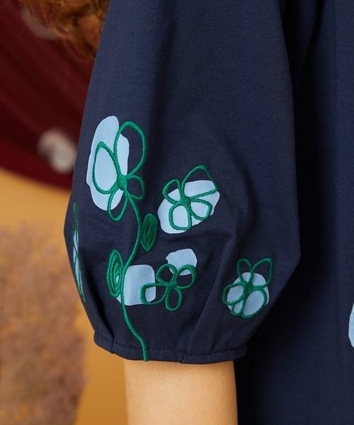 Jocomomola（ホコモモラ）の「【接触冷感】Amigo フラワー刺繍プリントカットソー（Tシャツ/カットソー・レディース・ネイビー/クリーム・40）」の21枚目の写真