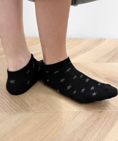 WEGO(ウィゴー)の「WEGO/ミニスター総柄ショートソックス(ソックス/靴下・メンズ・ブラック/ブラウン・25-27CM)」の2枚目の写真