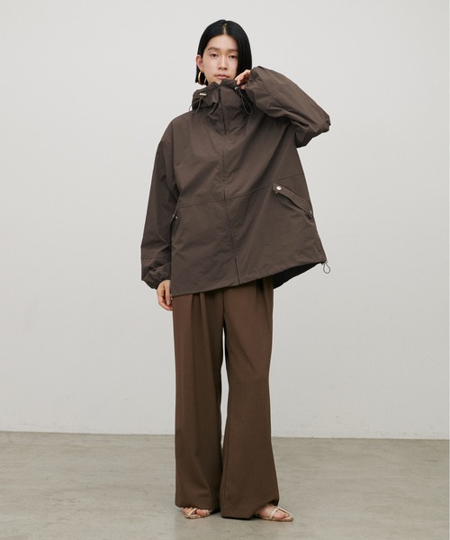 LARUTA(ラルータ)の「【LARUTA】【UV・接触冷感】フーディーラッシュガード(ラッシュガード・レディース・アイボリー/ダークブラウン/チャコールグレー・FREE)」の15枚目の写真