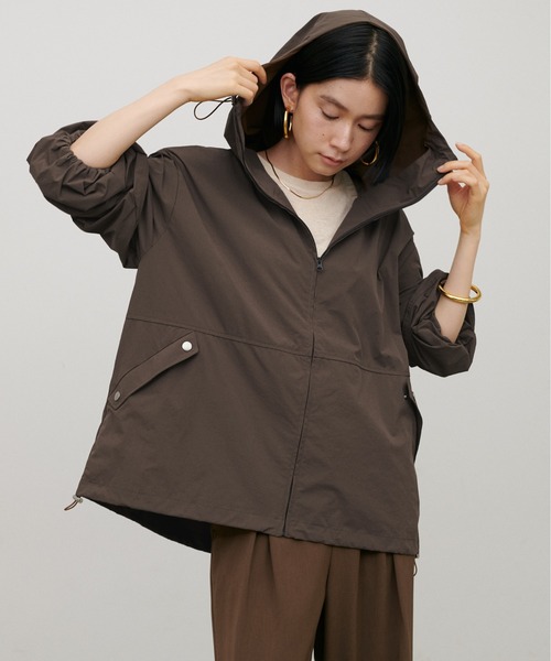 LARUTA(ラルータ)の「【LARUTA】【UV・接触冷感】フーディーラッシュガード(ラッシュガード・レディース・アイボリー/ダークブラウン/チャコールグレー・FREE)」の13枚目の写真
