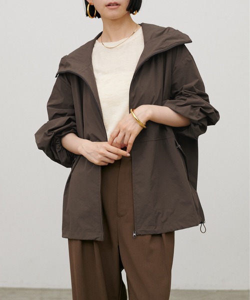 LARUTA(ラルータ)の「【LARUTA】【UV・接触冷感】フーディーラッシュガード(ラッシュガード・レディース・アイボリー/ダークブラウン/チャコールグレー・FREE)」の10枚目の写真